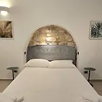 Pure Minimal Loft Old Town Bari