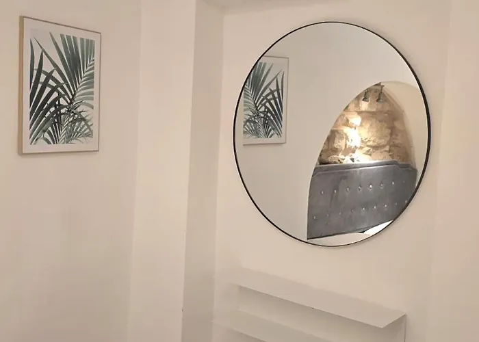 Pure Minimal Loft Old Town