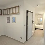 דירה Pure Minimal Loft Barivecchia Old Town בארי
