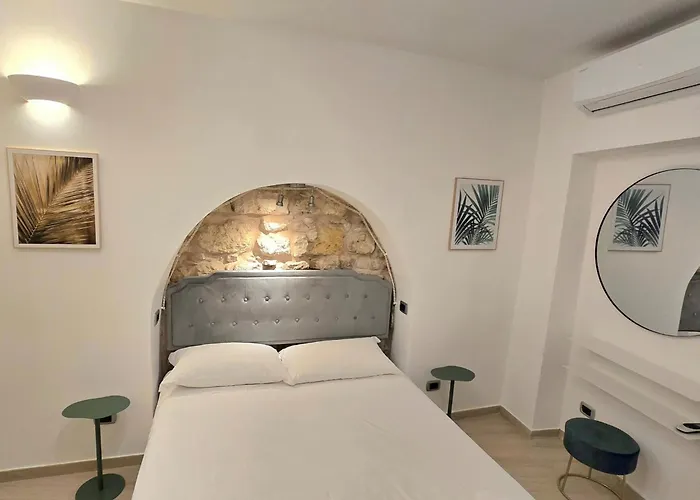 Pure Minimal Loft Old Town *